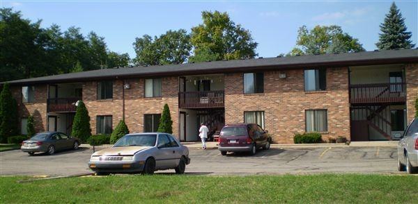 Brandon Hills Manor 1020 - Photo 2 of 18