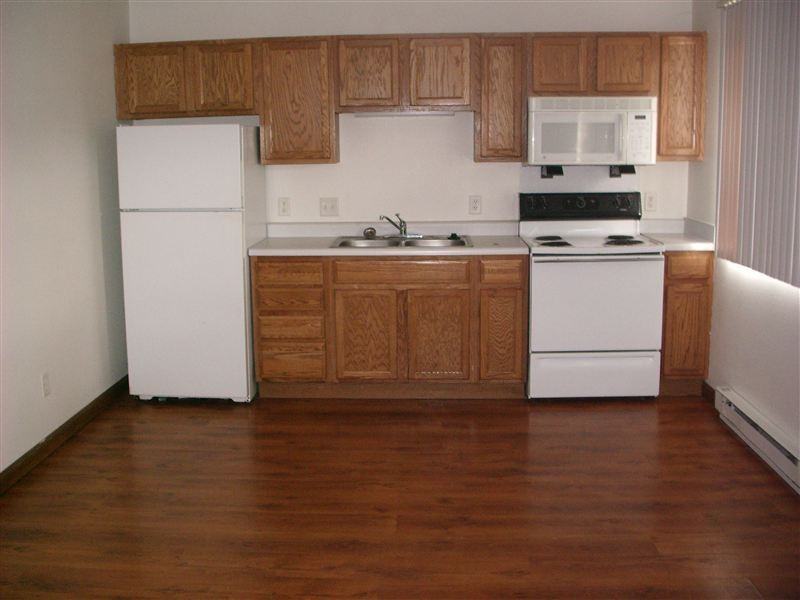 Gull Pointe Apartments - Photo 2 of 14