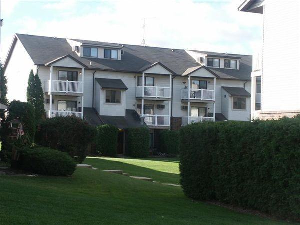 Eastland Apartments - Photo 2 of 11