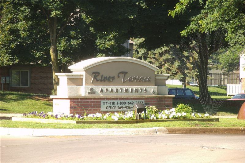 River Terrace Apartments - Photo 2 of 6