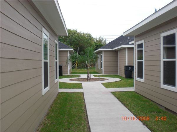 The Palms Cabanas - Photo 3 of 13