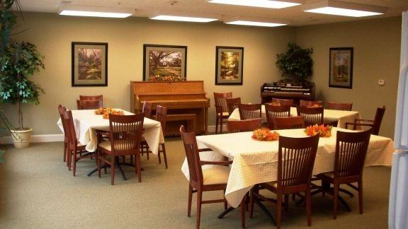 Golden Bridge Manor - Photo 3 of 10