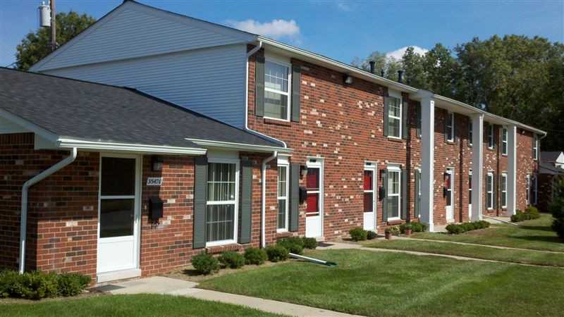 Woodside Square Apartments 35473 E Alexander St, Romulus, MI 48174