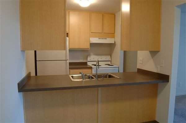 West Shore Apartments - Photo 2 of 5