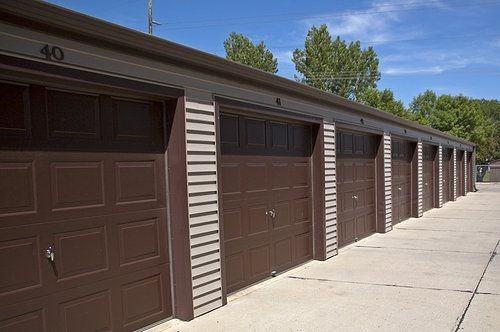 Kirkwood Manor Apartments - Photo 2 of 10