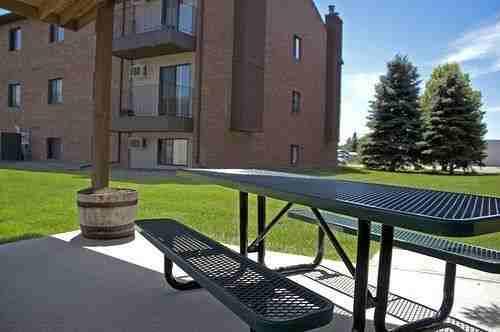 Kirkwood Manor Apartments - Photo 3 of 10