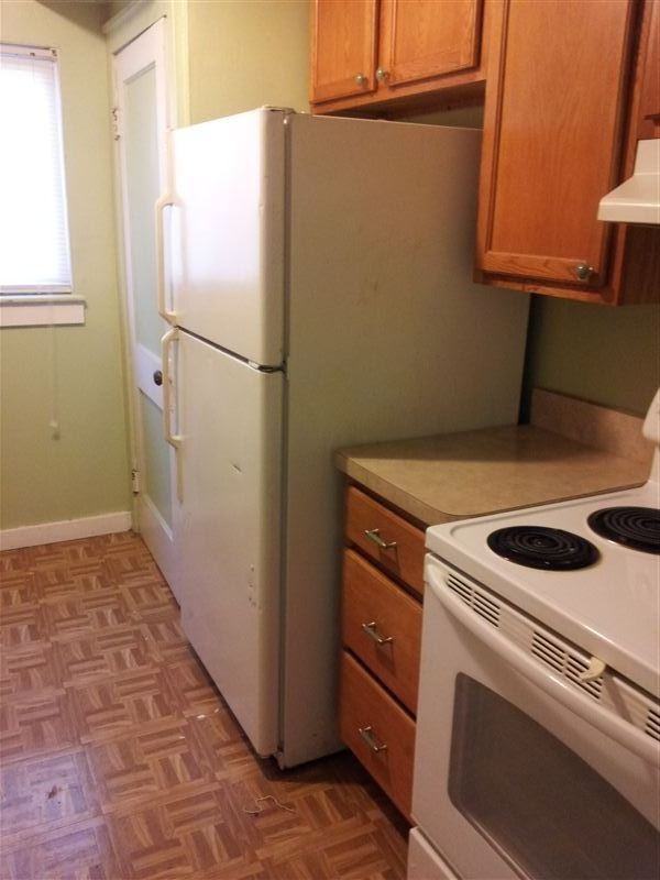 Pontiac 2-family flat - Photo 2 of 4