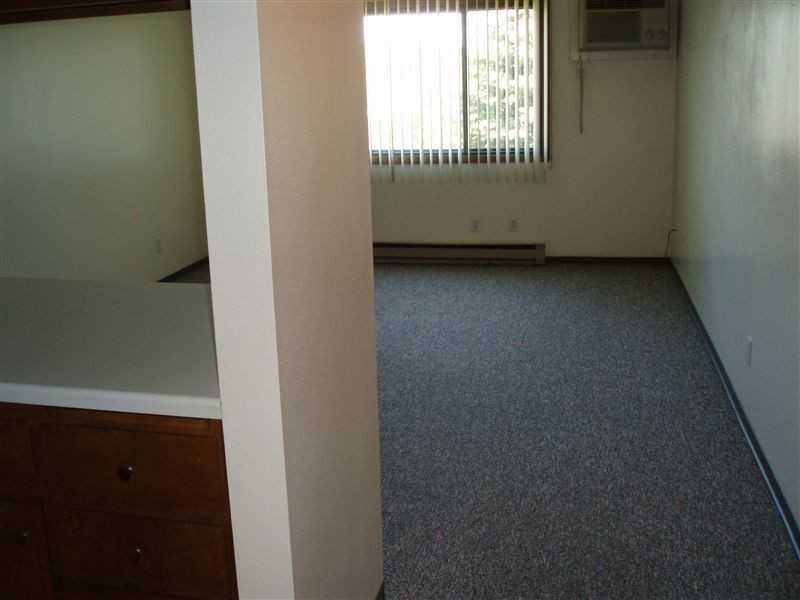 University Heights Apartments - Photo 2 of 10