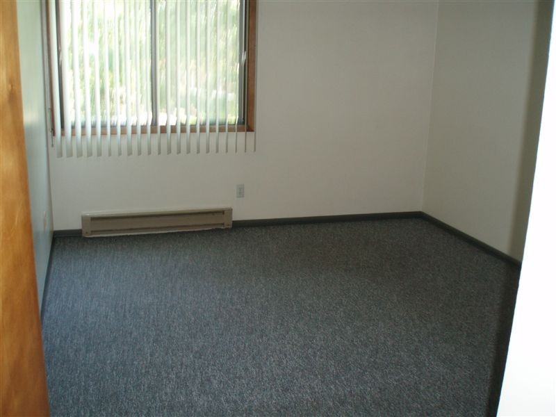 University Heights Apartments - Photo 3 of 10