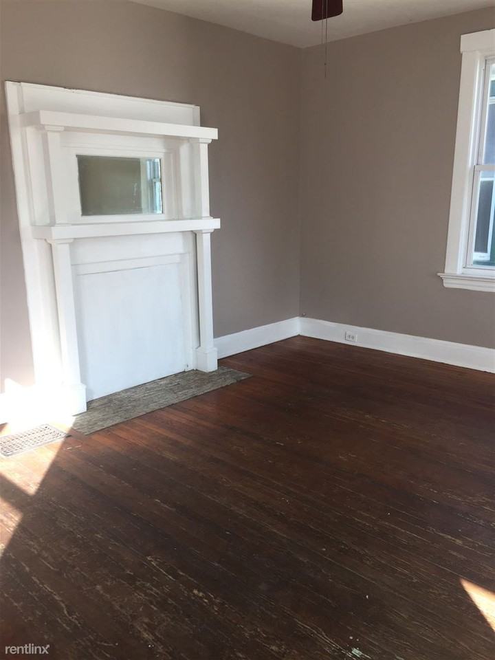 304 Walnut St - Photo 3 of 10