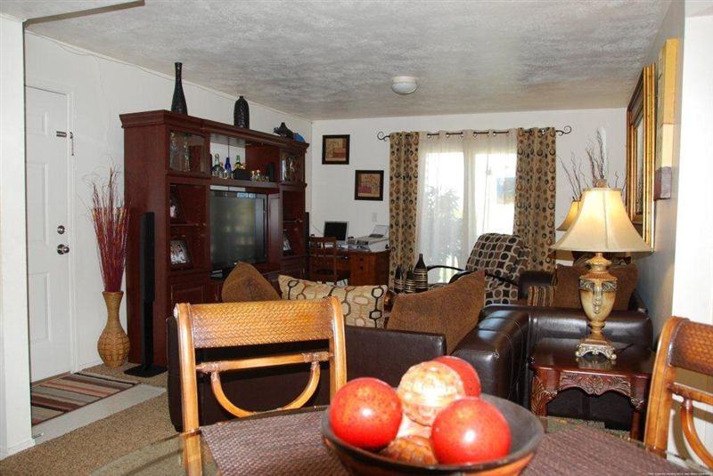 Elk Run Apartments - Photo 3 of 4