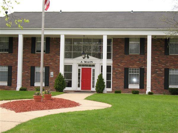 Westland Colonial Village - Photo 2 of 12