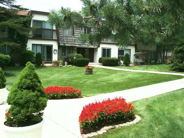 Winston Oaks - Photo 2 of 10