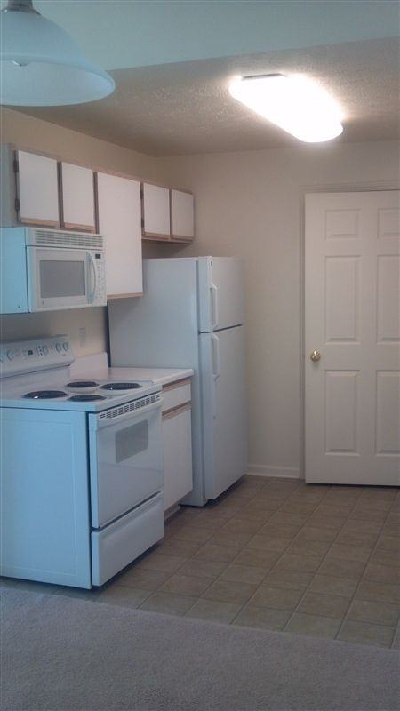 Victoria Pointe - Photo 3 of 19