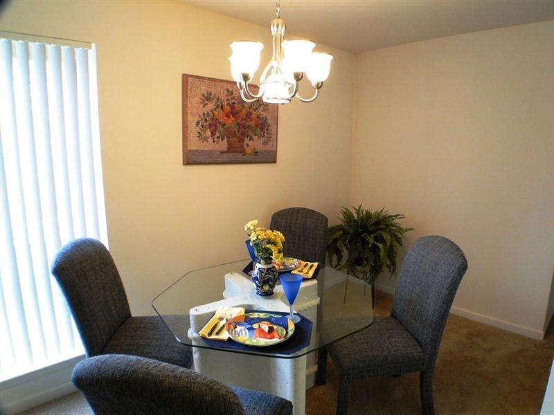 York Apartments - Photo 3 of 9