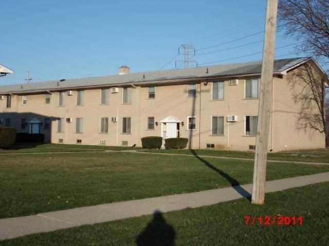 19300 Wick Rd - Photo 3 of 4