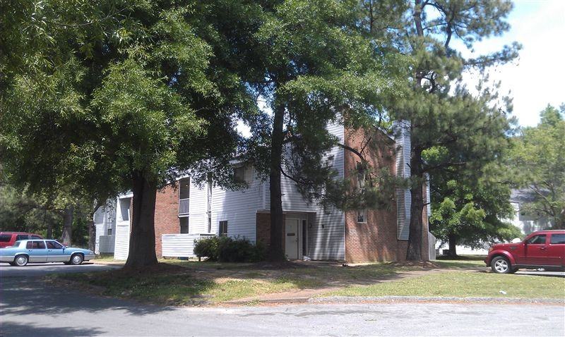 726 Southwest Dr - Photo 2 of 3