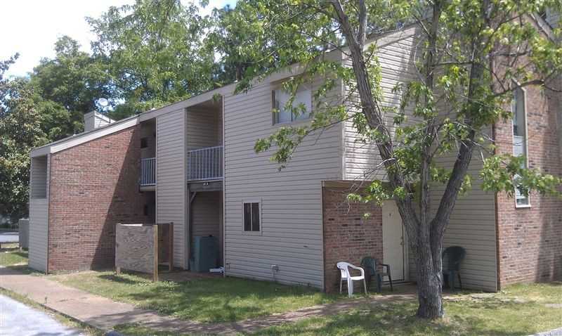 726 Southwest Dr - Photo 3 of 3