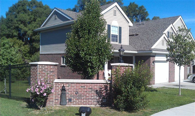 Beacon Square Apartments - Photo 3 of 16