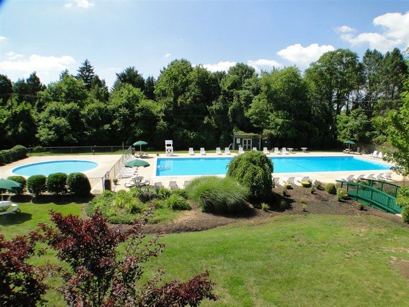 Autumn Ridge Apartments - Photo 2 of 13