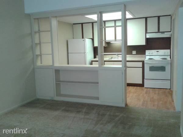 Pinellas Pines Apartments - Photo 2 of 9