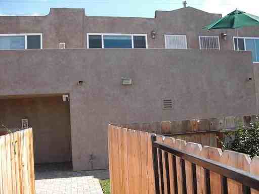 4643 32nd St - Photo 2 of 9