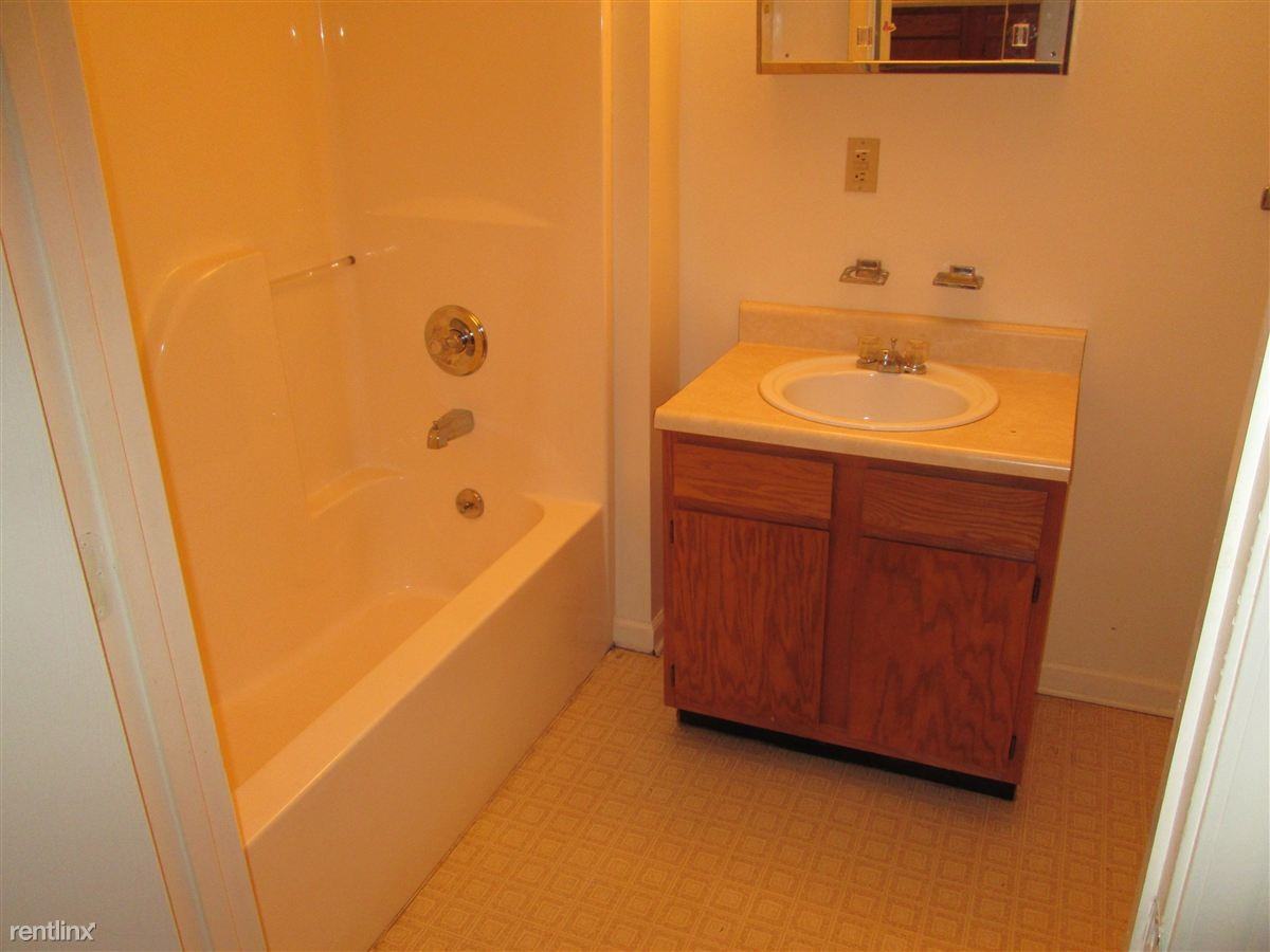 Stockton Apartments - Photo 3 of 4