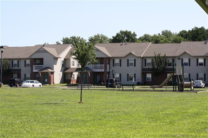 Arbors at Eastland - Photo 3 of 9