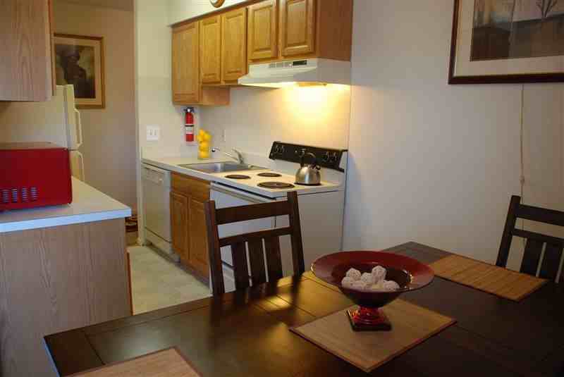 Executive House Apartments - Photo 3 of 5