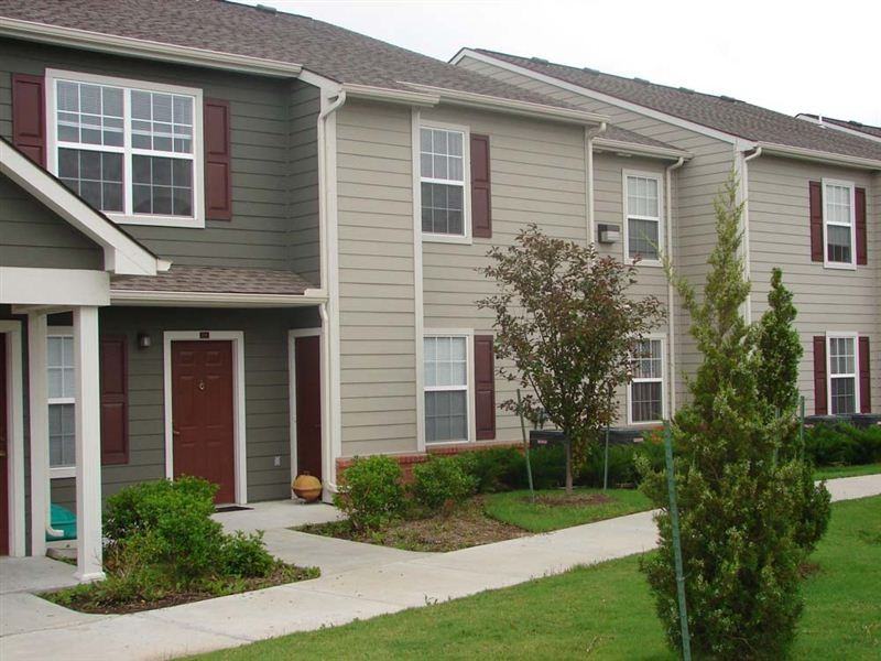 Bridgewater Apartments - Photo 3 of 10