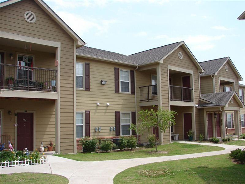 Elizabeth Place Apartments - Photo 3 of 6