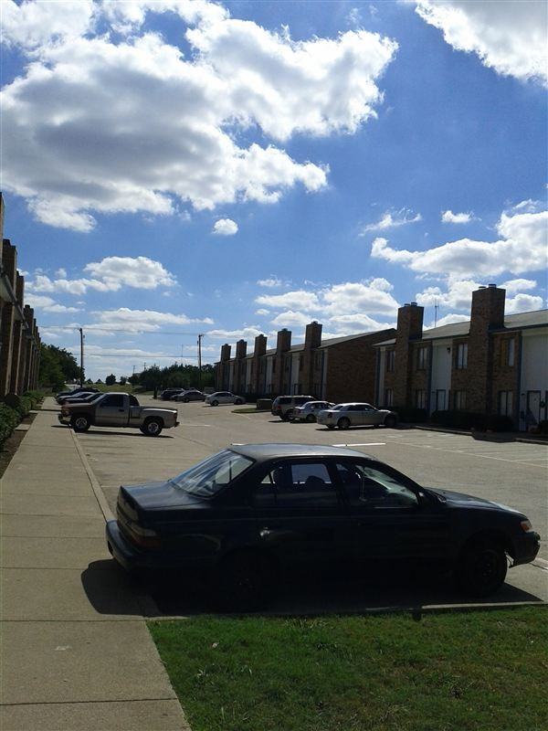 Little Creek Apartments 151 E Little Creek Rd, Cedar Hill, TX 75104