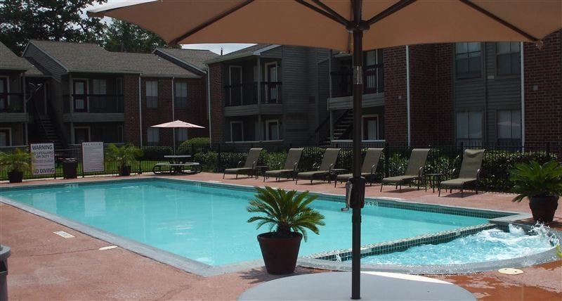 Foxwood Apartments - Photo 3 of 8