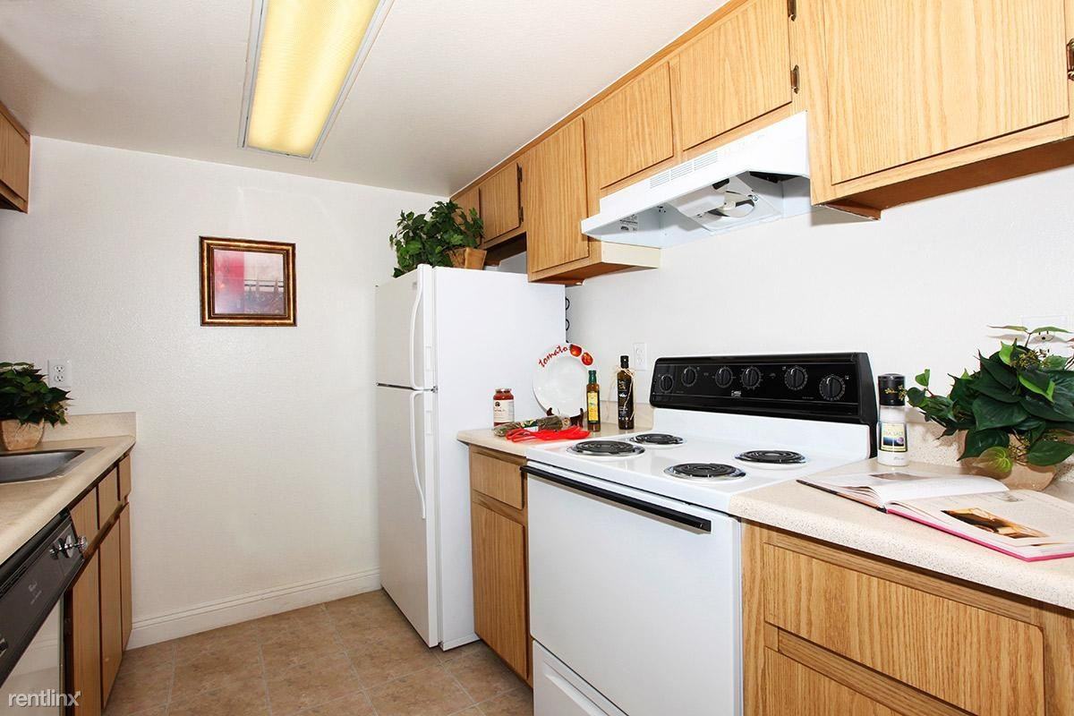 Shadow Ridge Apartments - Photo 3 of 11