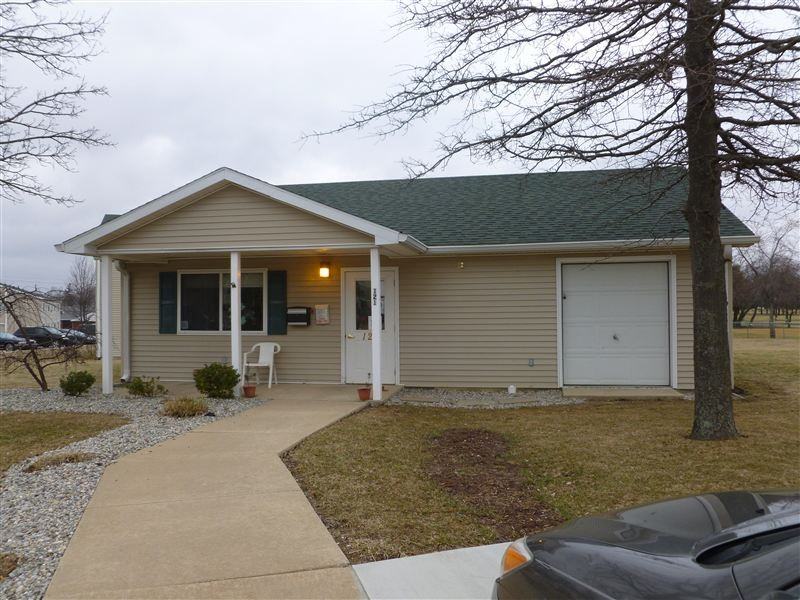 Bryn Mawr II Apartments - Photo 2 of 4