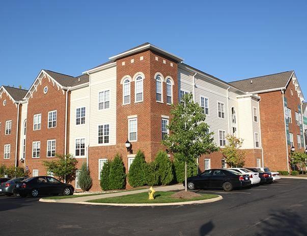 Peninsular Place Apartments - Photo 3 of 23