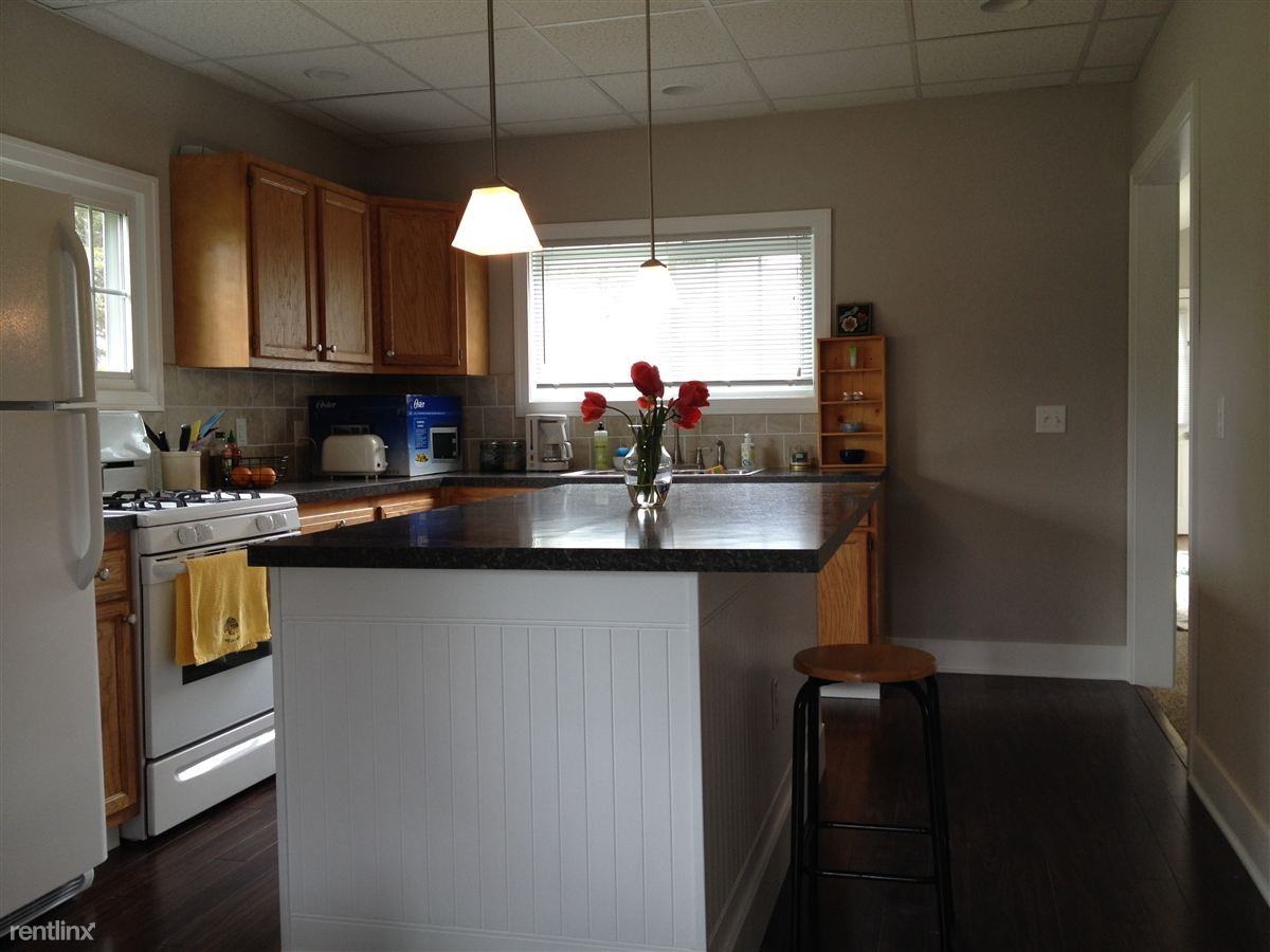 503 W Ellis St - Photo 3 of 11