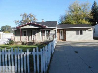2126 W Miller Rd - Photo 3 of 14