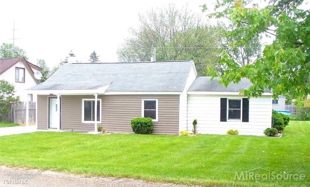 16-16-mile-rd-prentiss-st-harrison-charter-township-mi-48045-3-bedroom-house-rental-zumper