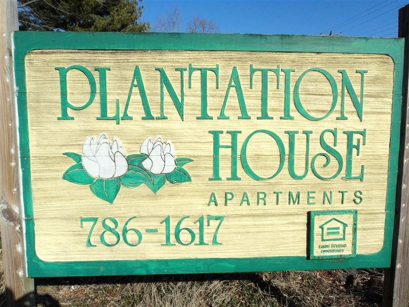 Plantation House Apartments 300 W Main St, Horse Cave, KY 42749 Zumper