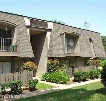 Baymeadows Apartments - Photo 2 of 6