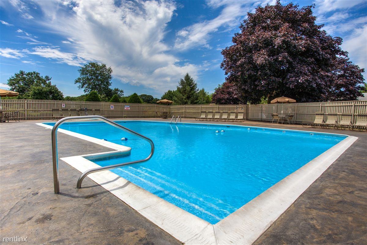 Bayside Country Club Apartments 60 Sandy Ln, Warwick, RI 02889 Zumper