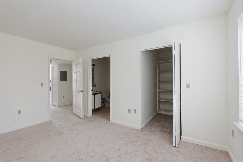 Barclay Place - Photo 3 of 12