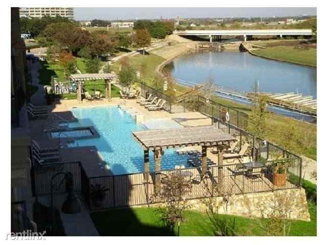 Luna @ I-635 - Photo 2 of 13