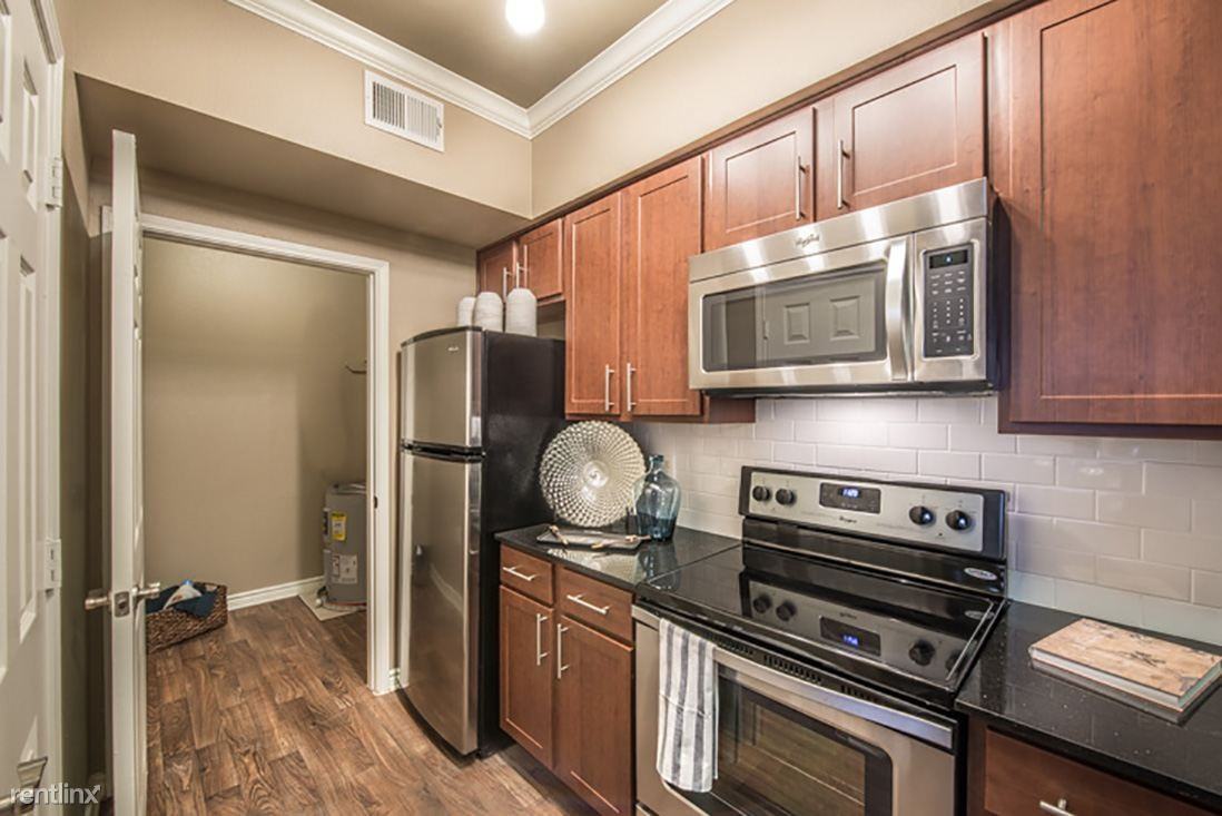 9603 Custer Rd - Photo 3 of 8