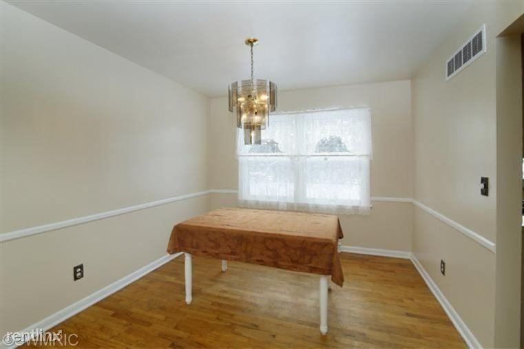 3615 Edinburgh Dr - Photo 3 of 20