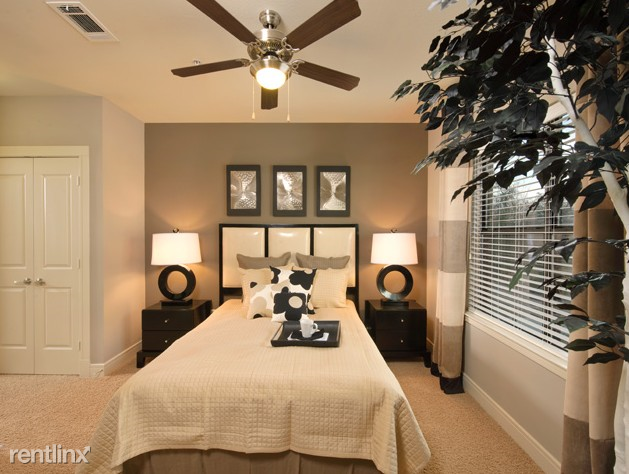 3870 Ponte Ave - Photo 3 of 8