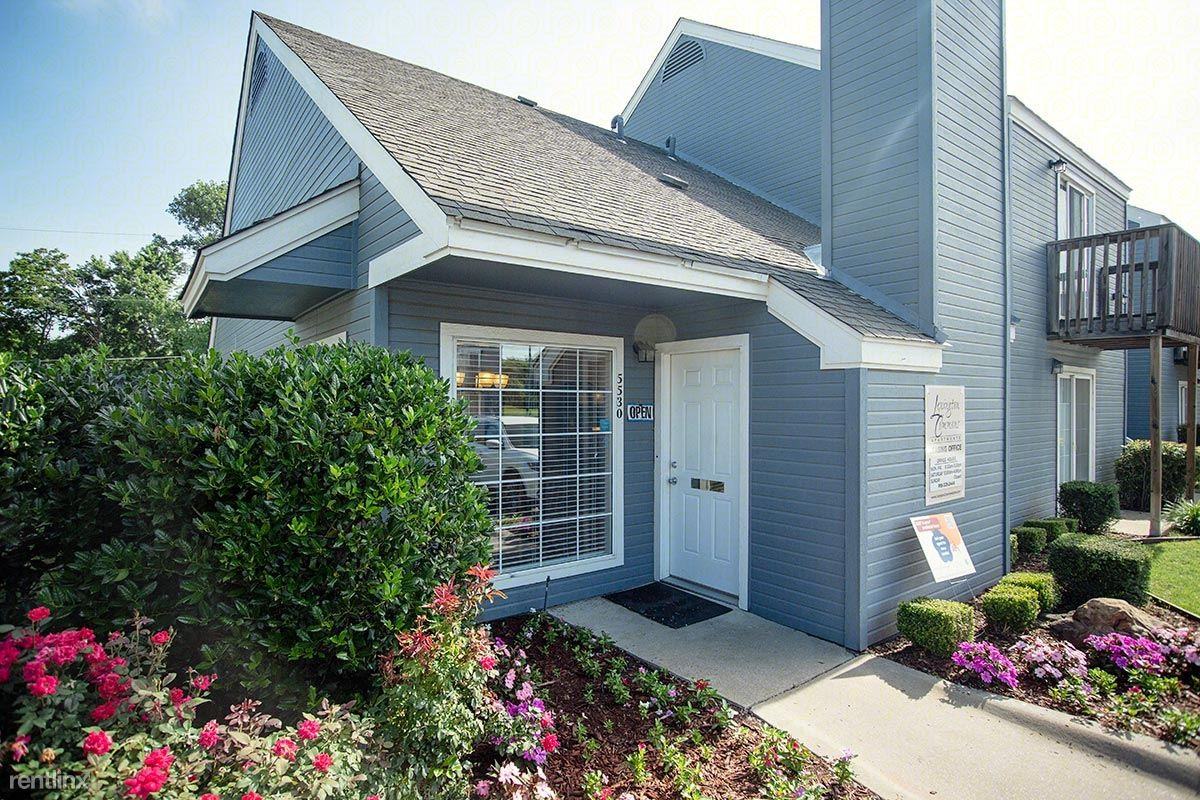 Lexington Commons - Photo 2 of 41