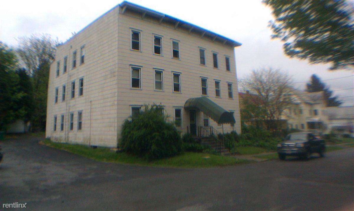 18 Russell St - Photo 2 of 15