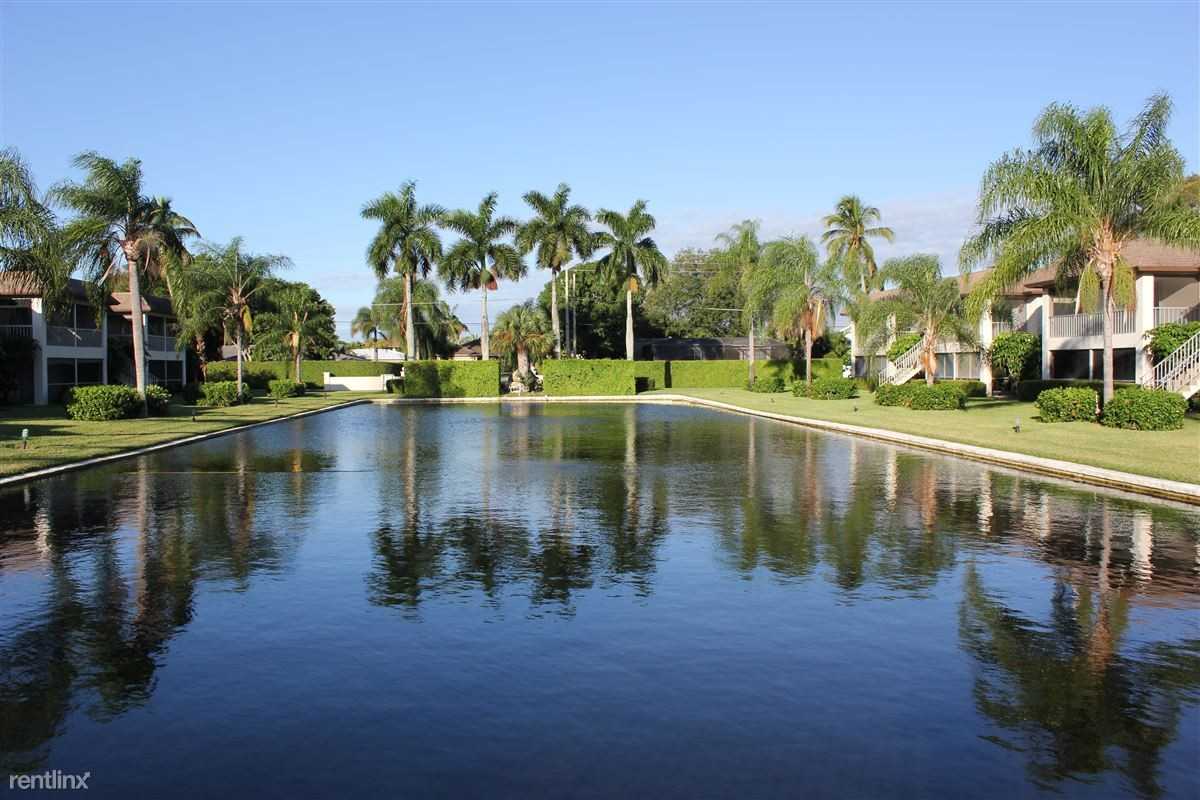 1155 Sandpiper St - Photo 2 of 11